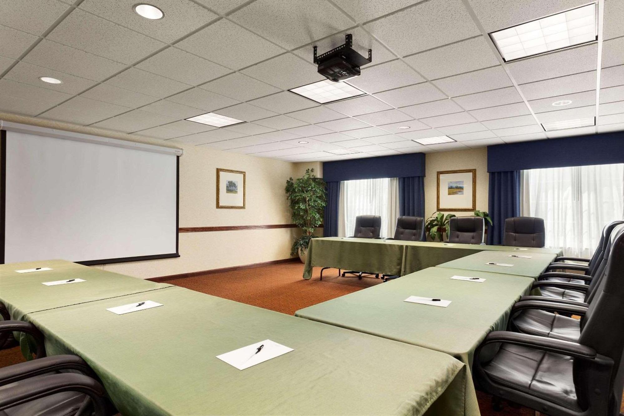 Country Inn & Suites By Radisson, Madison, Al Экстерьер фото